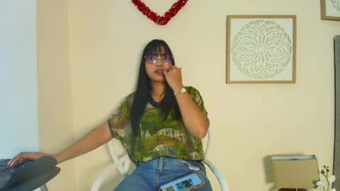Snapshot of mary_cute9 chatting on 13, 4, 2026 mary_cute9 online show from 13, 4, 2026