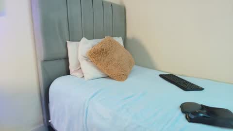 Snapshot of mary_cute9 chatting on 7, 7, 2026 mary_cute9 online show from 7, 7, 2026