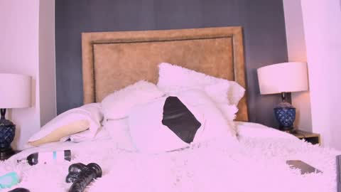 Snapshot of mary_kisss chatting on 6, 1, 2025 online show from 6, 1, 2025