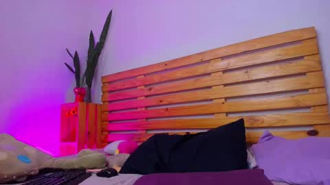 mary_magic online show from 8, 3, 2025