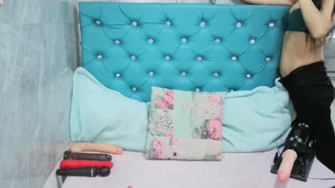  Mary Moon  online show from 5, 2, 2025