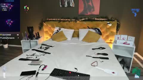 Mary GTM3Mon Wed Thu Sat Sun 0400 am-1030pm online show from 11, 1, 2025