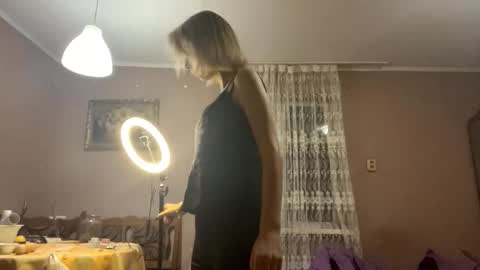 Tessa  online show from 13, 2, 2026