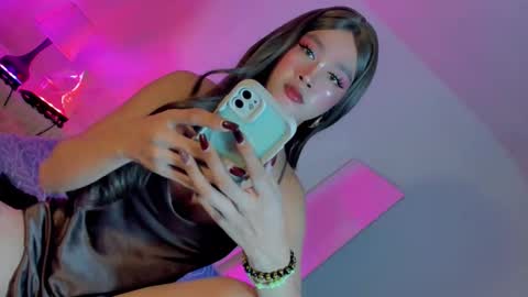 Snapshot of maryhugecock69 chatting on 24, 11, 2025 maryhugecock69 online show from 24, 11, 2025