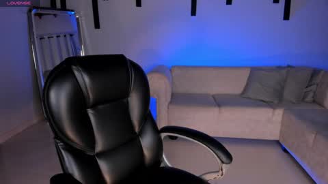  Mary  online show from 11, 1, 2025