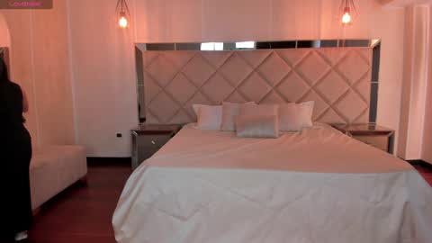  Mary  online show from 26, 1, 2025