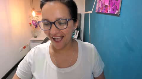 Snapshot of marylinmilf chatting on 19, 12, 2024 Marylin online show from 19, 12, 2024