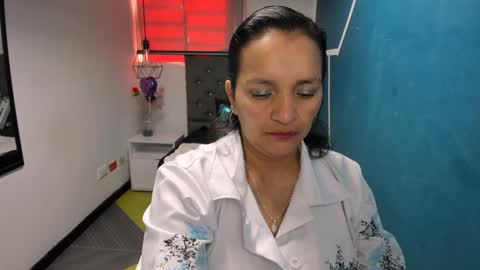 Snapshot of marylinmilf chatting on 27, 12, 2024 Marylin online show from 27, 12, 2024