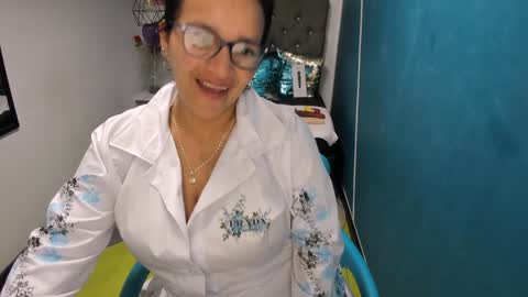 Snapshot of marylinmilf chatting on 27, 12, 2024 Marylin online show from 27, 12, 2024