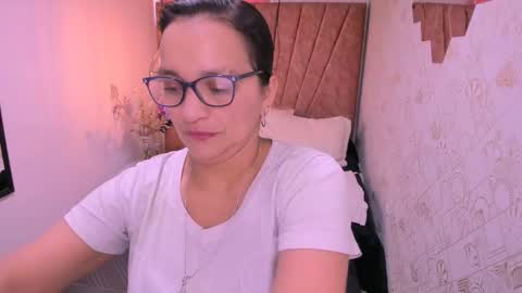 Snapshot of marylinmilf chatting on 1, 10, 2025 Marylin online show from 1, 10, 2025