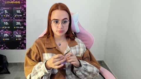 Dulce Maria online show from 17, 12, 2024