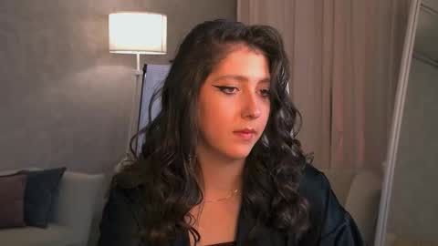 Mary Miller online show from 23, 9, 2025