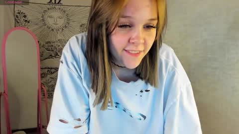 Snapshot of maryshiotta chatting on 5, 3, 2025 Mary online show from 5, 3, 2025