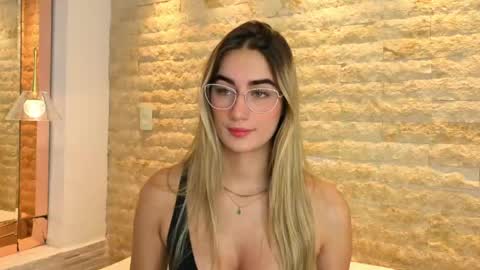 Snapshot of maryy_campbell chatting on 21, 5, 2026 maryy campbell online show from 21, 5, 2026