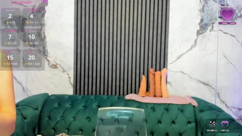 Daiana Danieleaida online show from 9, 12, 2024