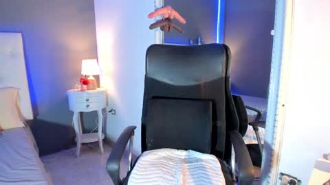 Snapshot of masha_eroticxx chatting on 5, 1, 2025 Masha Foxx online show from 5, 1, 2025