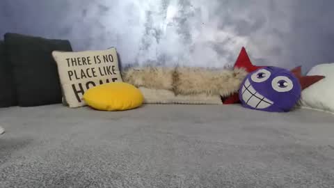 Nicolle online show from 8, 1, 2025