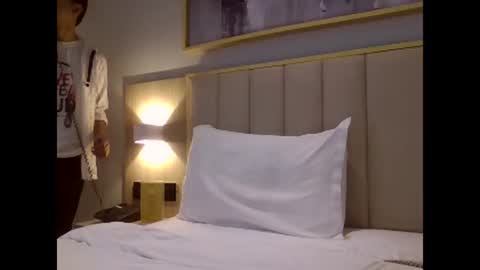 Mask Boy online show from 28, 1, 2025