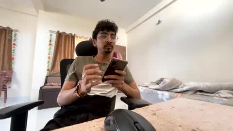 Mask Boy online show from 17, 2, 2025