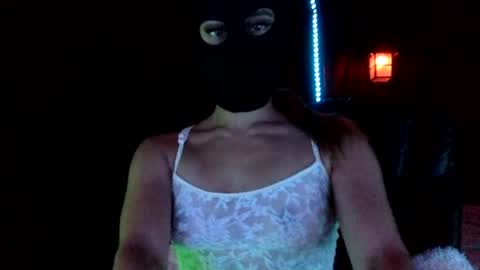 Snapshot of maskddcouple chatting on 27, 7, 2026 maskddcouple online show from 27, 7, 2026