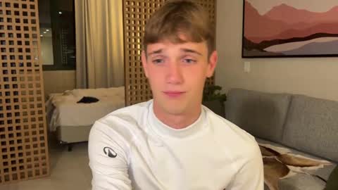 Snapshot of mason_gallagher chatting on 18, 9, 2025 Mason online show from 18, 9, 2025