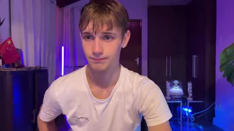 Snapshot of mason_gallagher chatting on 18, 10, 2025 Mason online show from 18, 10, 2025