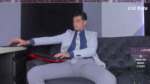 Snapshot of massimo_g chatting on 16, 11, 2025 I am Massimo online show from 16, 11, 2025