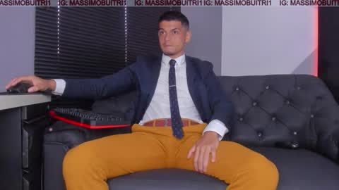 Snapshot of massimo_g chatting on 25, 11, 2025 I am Massimo online show from 25, 11, 2025