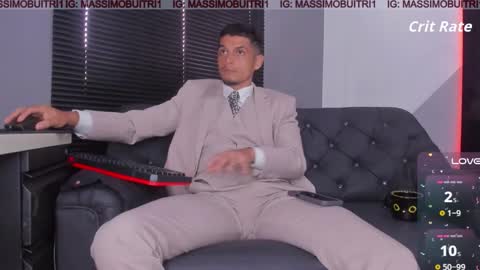 Snapshot of massimo_g chatting on 27, 11, 2025 I am Massimo online show from 27, 11, 2025