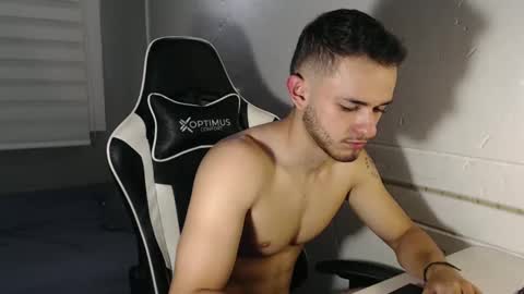 Snapshot of massimo_jiovano chatting on 10, 1, 2025 massimo online show from 10, 1, 2025