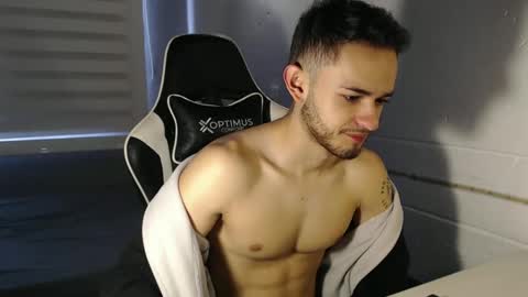 Snapshot of massimo_jiovano chatting on 8, 3, 2025 massimo online show from 8, 3, 2025