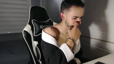 Snapshot of massimo_jiovano chatting on 9, 3, 2025 massimo online show from 9, 3, 2025