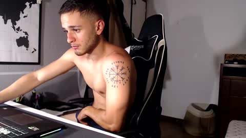 Snapshot of massimo_jiovano chatting on 13, 9, 2025 massimo online show from 13, 9, 2025