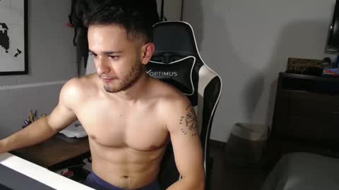 Snapshot of massimo_jiovano chatting on 24, 10, 2025 massimo online show from 24, 10, 2025