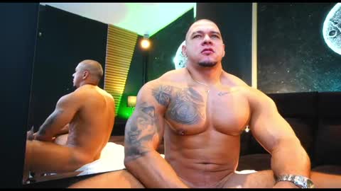 Snapshot of massimowalton2 chatting on 1, 10, 2025 massimowalton2 online show from 1, 10, 2025