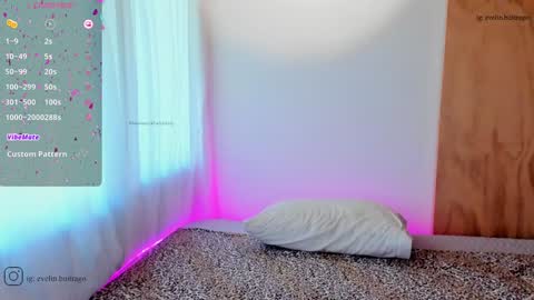 Snapshot of massivecockfuckbunny chatting on 2, 12, 2024 Eve Independent model online show from 2, 12, 2024
