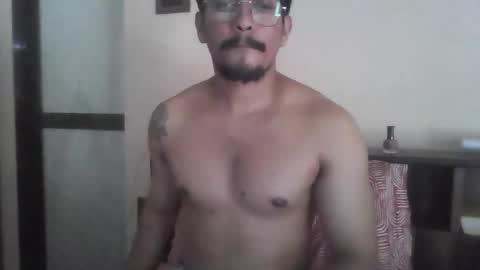 Snapshot of master_leoo chatting on 2, 12, 2025 master_leoo online show from 2, 12, 2025