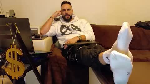 Snapshot of master_roberto333 chatting on 1, 12, 2025 SIR online show from 1, 12, 2025