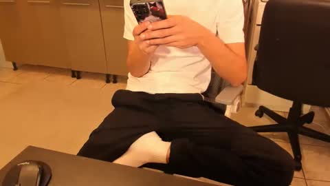 Snapshot of mastermiko chatting on 16, 12, 2025 Silly Rabbit online show from 16, 12, 2025