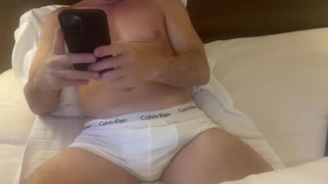 Snapshot of mat0891 chatting on 6, 11, 2025 mat0891 online show from 6, 11, 2025