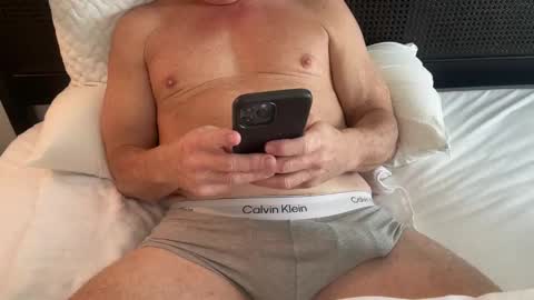 Snapshot of mat0891 chatting on 15, 12, 2025 mat0891 online show from 15, 12, 2025