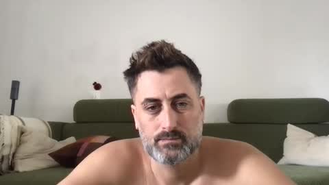 Snapshot of mat_johof chatting on 21, 10, 2025 mat_johof online show from 21, 10, 2025