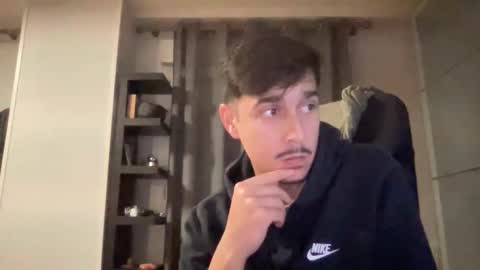 Aaron online show from 16, 12, 2025