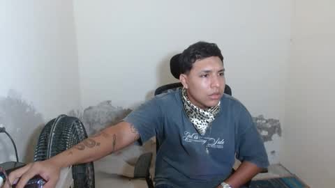 Snapshot of mateuspolla chatting on 7, 4, 2026 mateuspolla online show from 7, 4, 2026