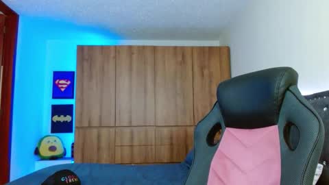 mathewhot3 online show from 15, 11, 2025