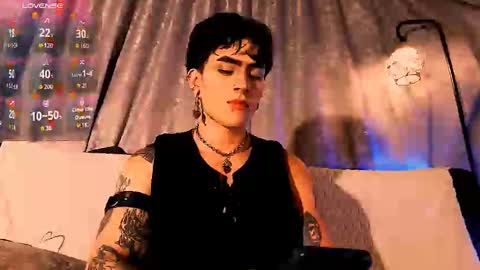 Snapshot of mathewth chatting on 25, 10, 2025 Mathew                        online show from 25, 10, 2025