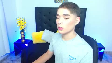 Snapshot of matiii18 chatting on 10, 10, 2025 Mati online show from 10, 10, 2025