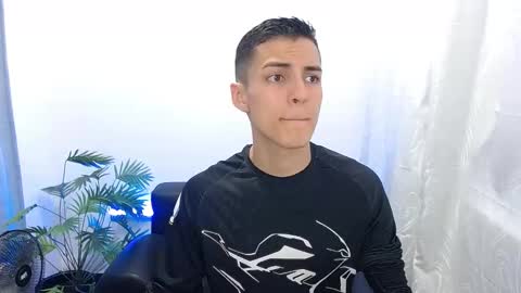 Snapshot of matiius18 chatting on 12, 9, 2025 Matias online show from 12, 9, 2025