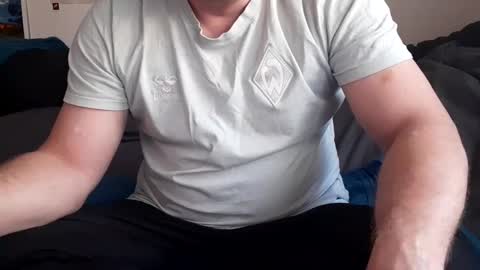 Snapshot of matten80 chatting on 11, 1, 2025 matten80 online show from 11, 1, 2025