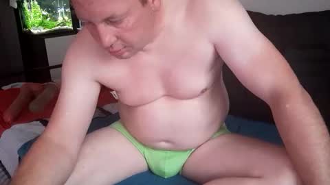 Snapshot of matten80 chatting on 8, 11, 2025 matten80 online show from 8, 11, 2025